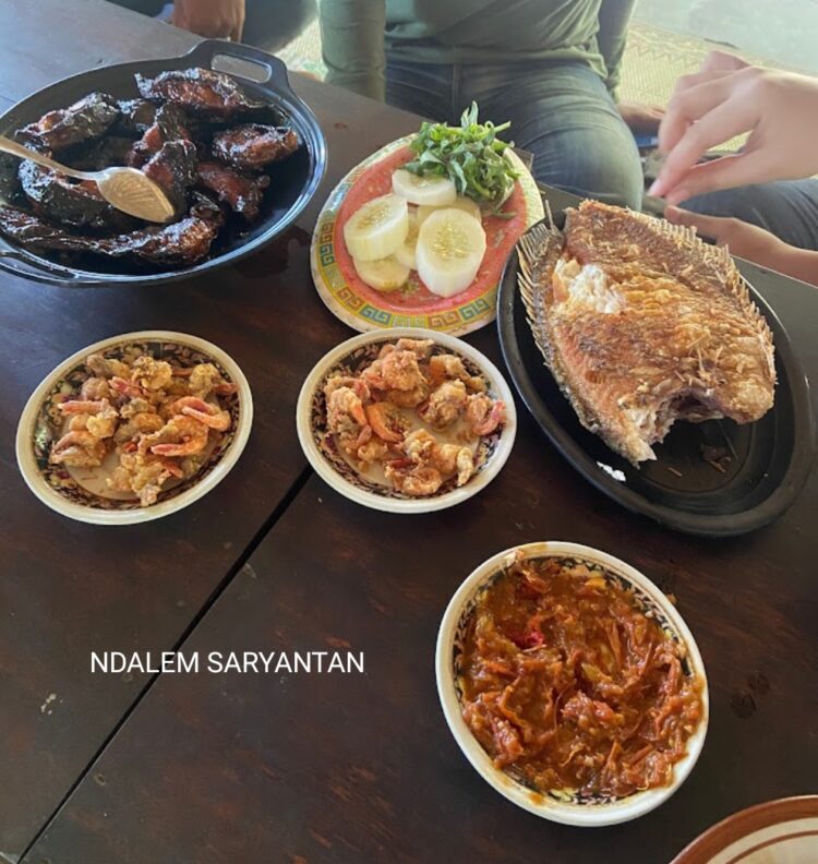 Lebih Dalam Mengenal Kuliner Terbaik :  Rumah Makan : ‘Ndalem Saryantan’