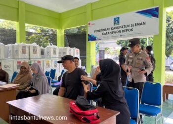 Petugas PPK Kecamatan Depok Dapat Layanan Kesehatan Dari Polda DIY