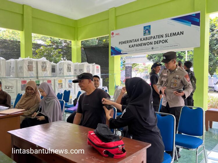 Petugas PPK Kecamatan Depok Dapat Layanan Kesehatan Dari Polda DIY