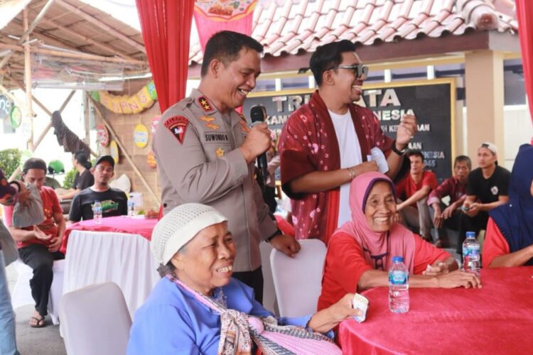 Puluhan Buruh Gendong dan Pikul Meramaikan Wiwitan Pasa #2 di Polda DIY