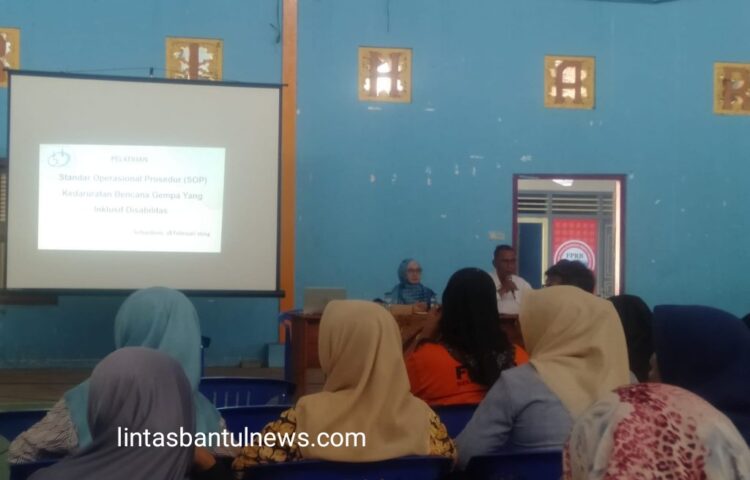 Latihan SOP Kebencanaan untuk Disabilitas di Srihardono, Bantul DIY